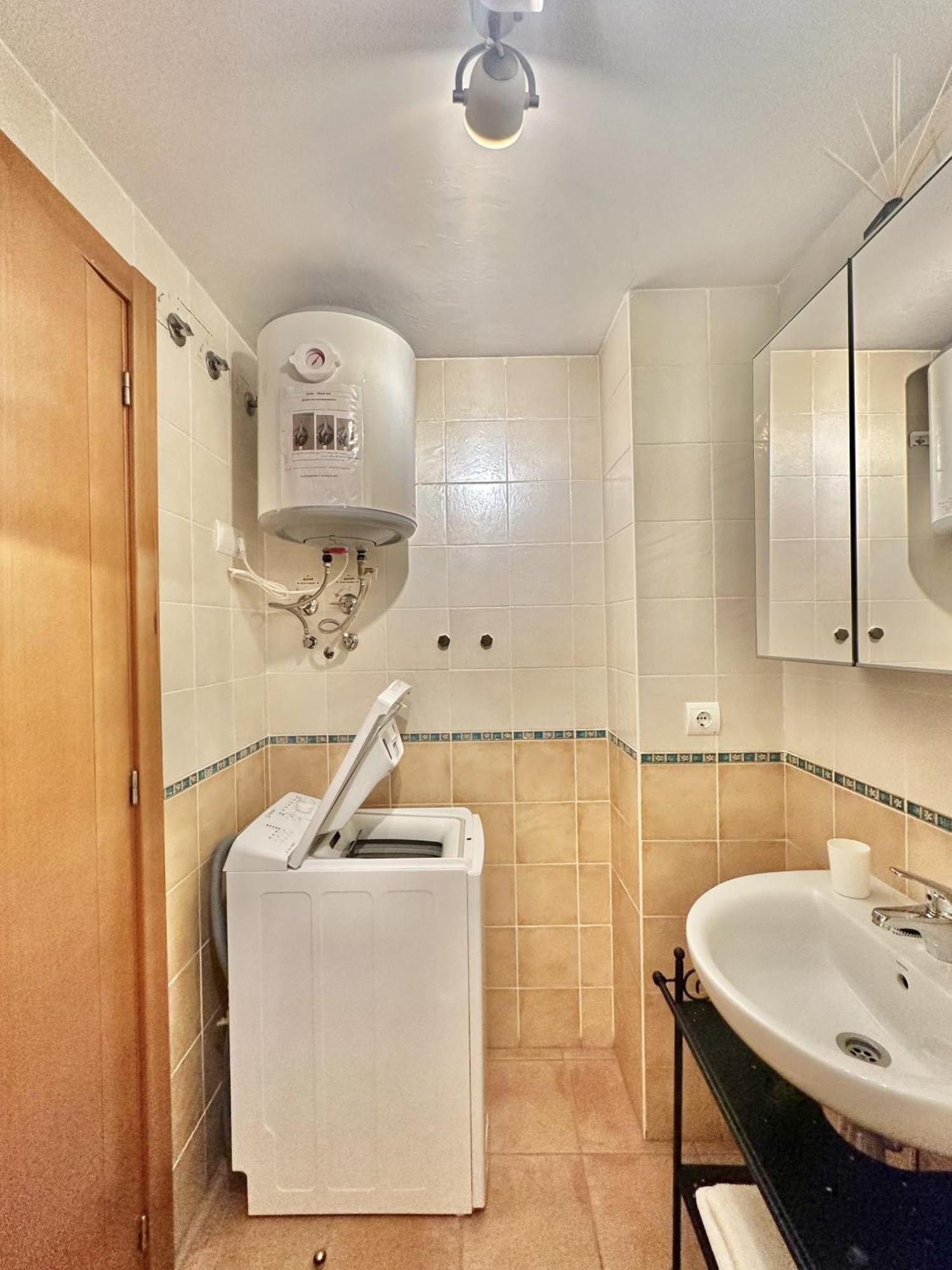 Black Rock Apartment 阿德耶 外观 照片